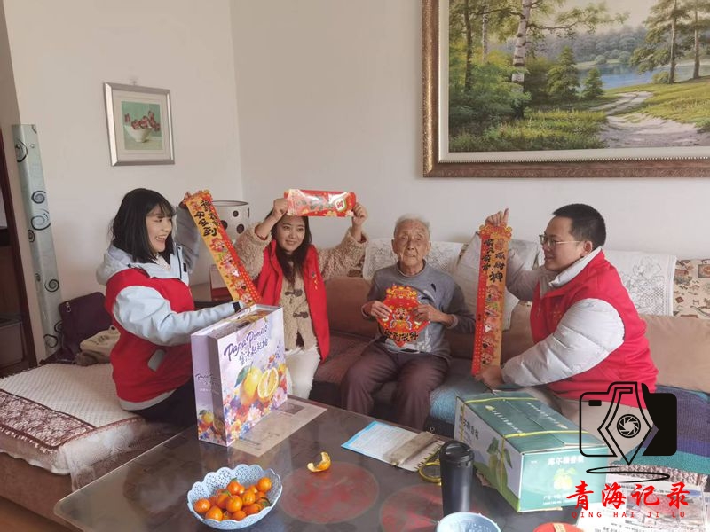 林家崖街道蓝天社区 迎新春暖心慰问 强传承服务群众